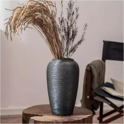 vase décoratif en argile noir