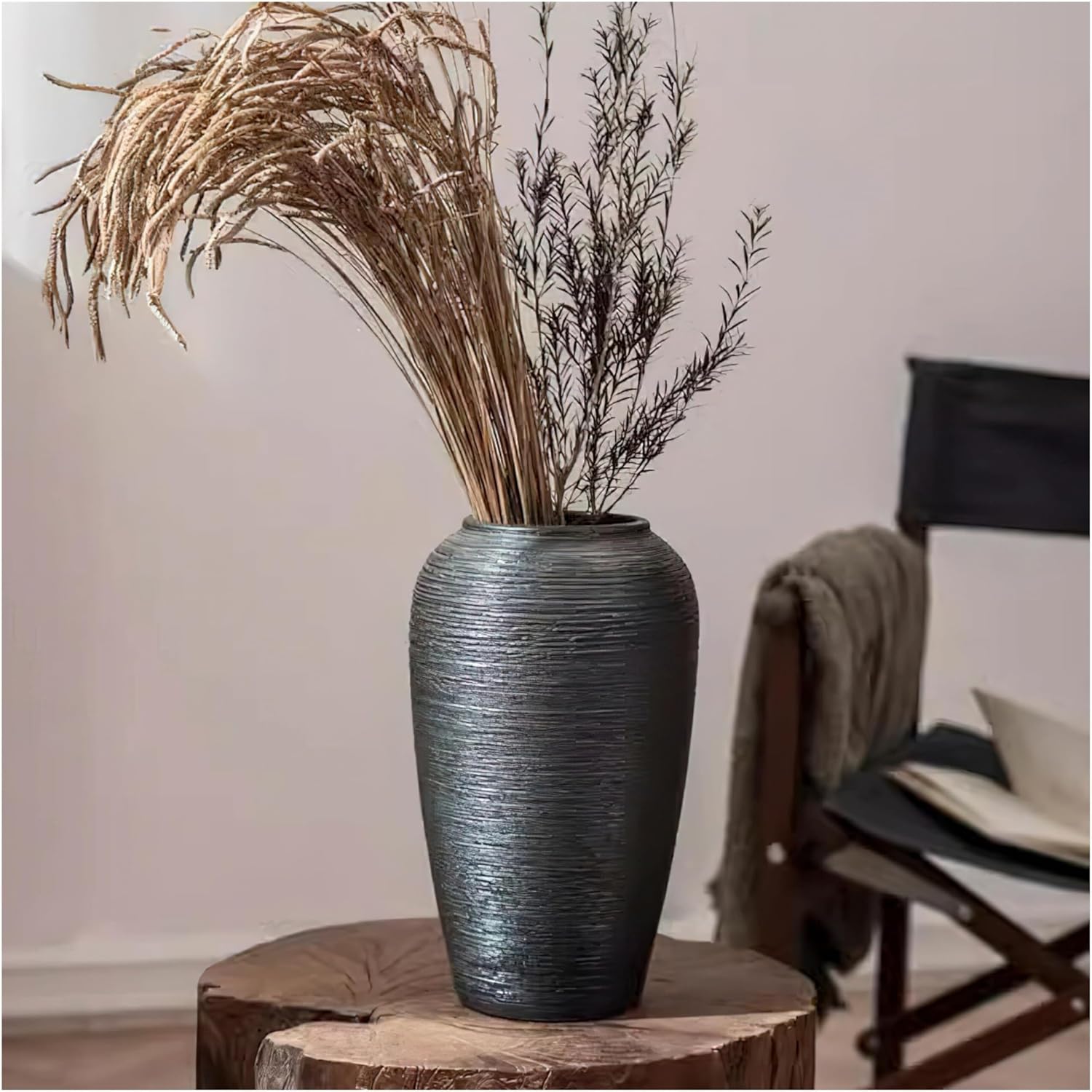 vase décoratif en argile noir